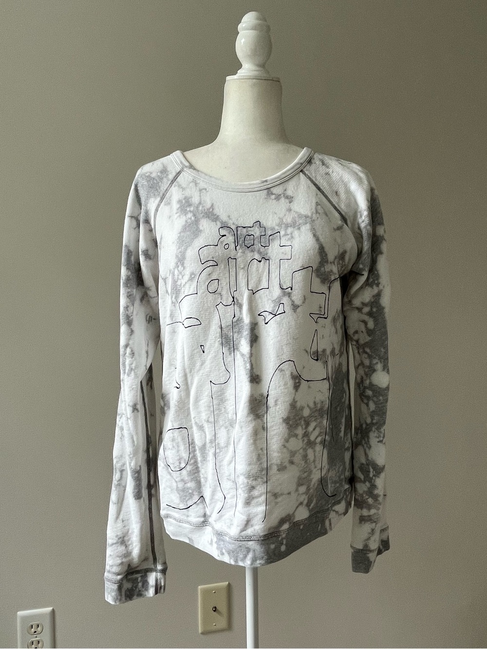 freecity Gray and White Tie Dye Raglan “art” Graphic Sweatshirt